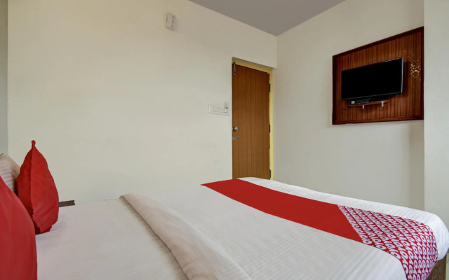 OYO 75132 K N Residency