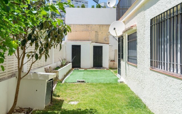 Malagasuite Bajondillo Beach Apartment