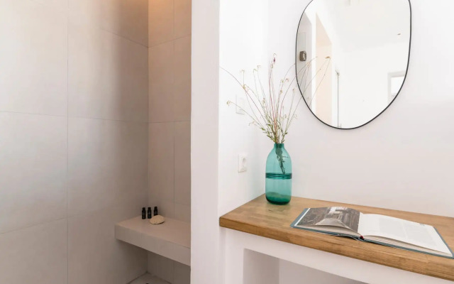 Quartano Suites by Heliessa