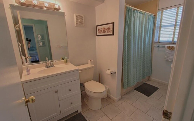 Sunshine's Hideaway by RedAwning