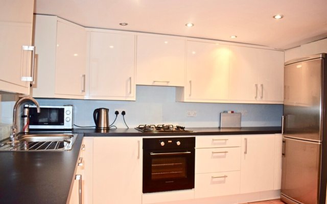 2 Bedroom Apartment Close to Canal Dock Dublin