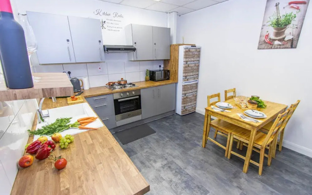 Cades Accommodation