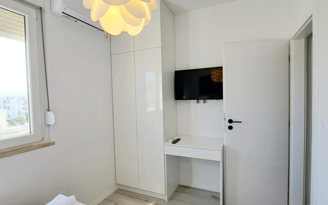 NEW! Top apartment, Split view from above