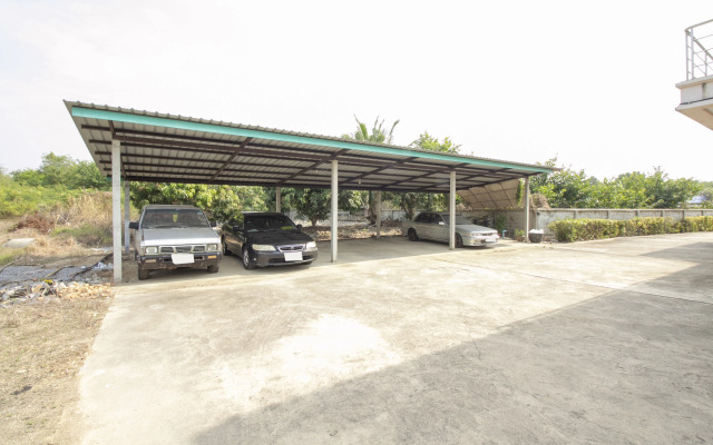 Train Hotel by Oyo Rooms