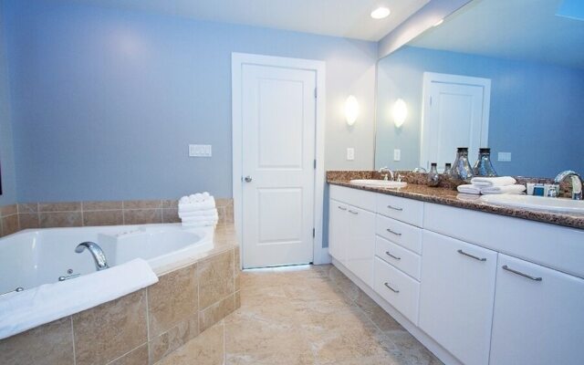 Crc0501 2 Bedroom Condo