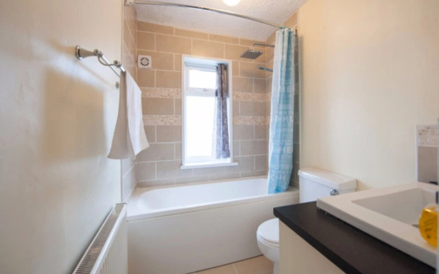 Holiday Home - Sleeps 7