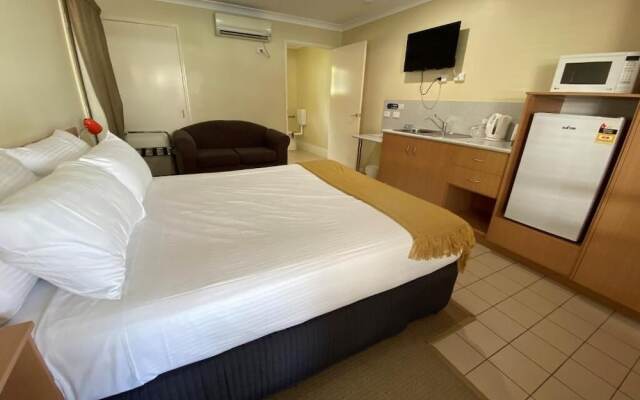 Country Roads Motor Inn Gayndah Qld