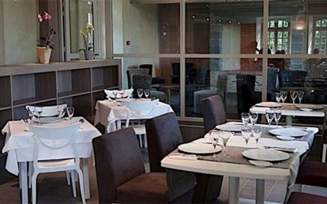 Logis Hotel Le Prieure Des Gourmands