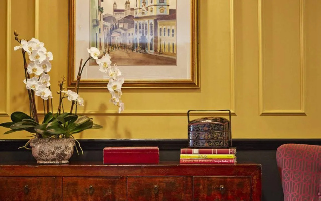 The Dunhill Hotel