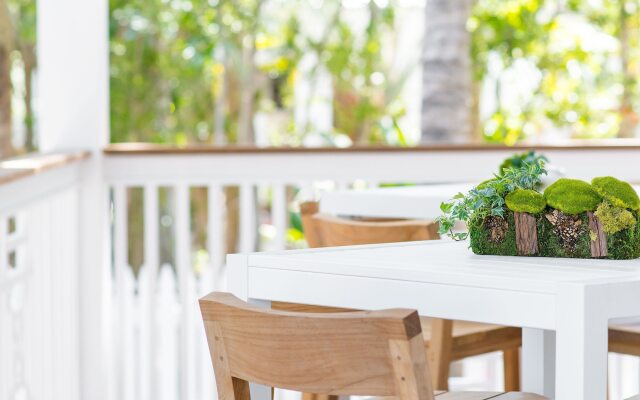 Parrot Key Hotel & Villas