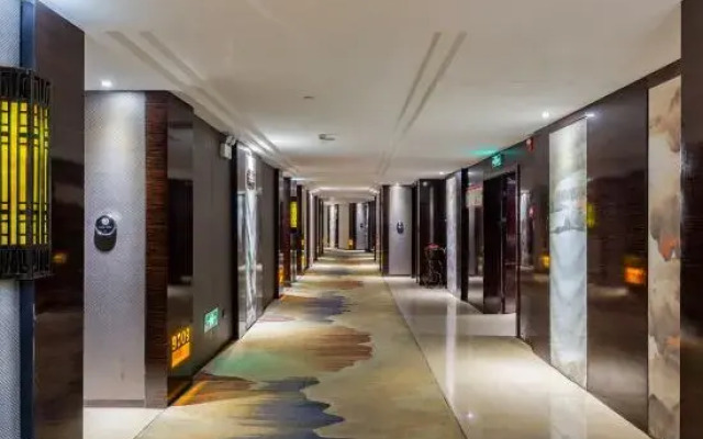 Tianhai pohu scenic hotel (lu shan Xiufeng Avenue Store)