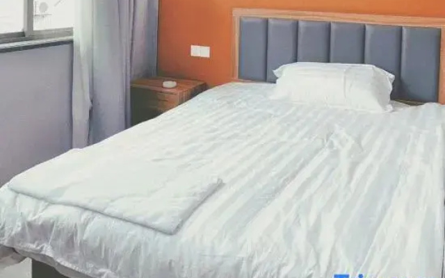 Qinjia Hotel