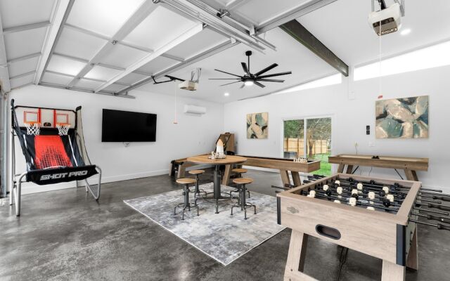 Blue Haven W/game Room, Hot Tub & Optional Boat Rental