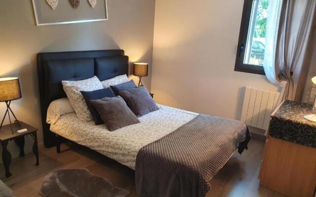 Au calme, confortable avec terrasse