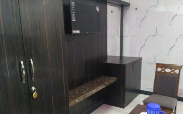 Hotel Vel Residency