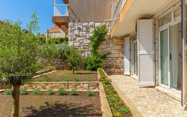 Sky Breeze Apartment