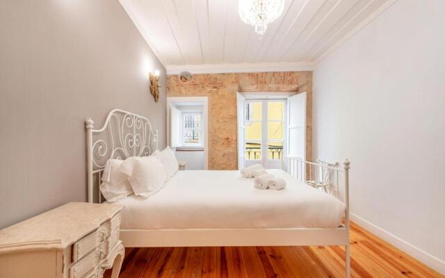 GuestReady - Exquisite Bica Poetas