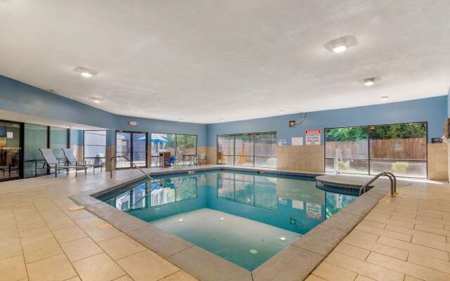 Best Western Plus McDonough Inn & Suites