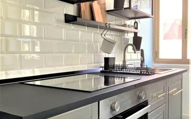 Contemporary studio- Ornato 13