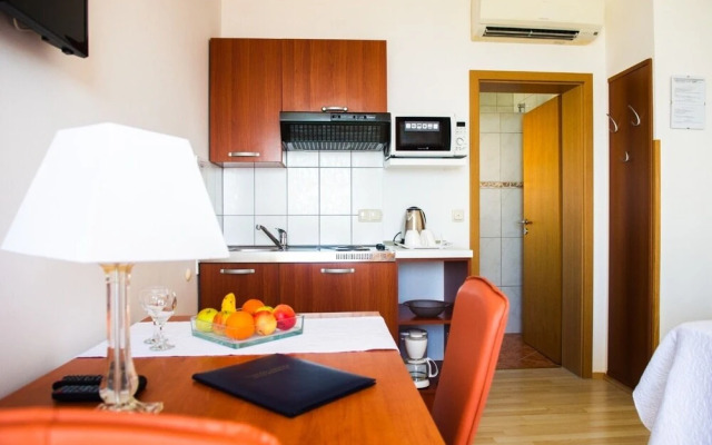 Anka - With Open Jacuzzi - SA2