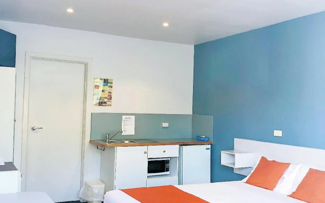 Waterfront Lodge Motel