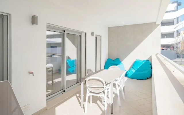 Lagos Modern 2 With Pool by Homing