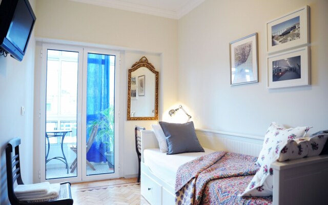 Urbanaas Lisbon Anjos