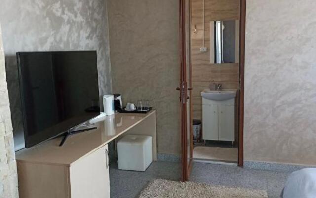Central Residence