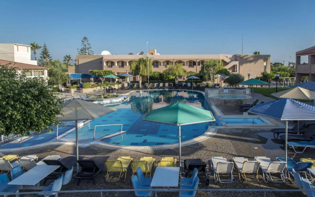 ILIOS APARTHOTEL(Tigaki)