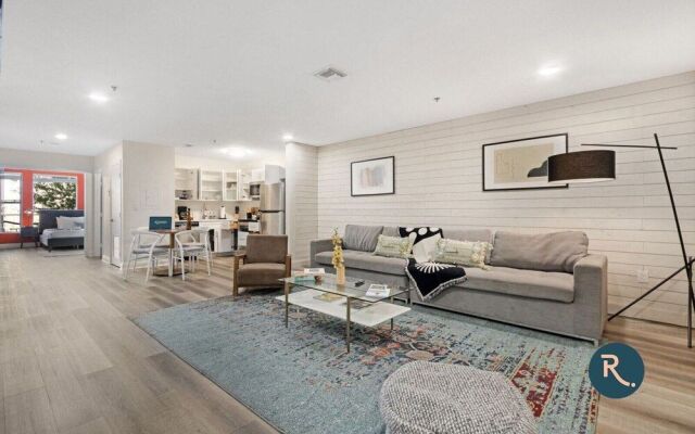 Roami at Clematis Street Lofts