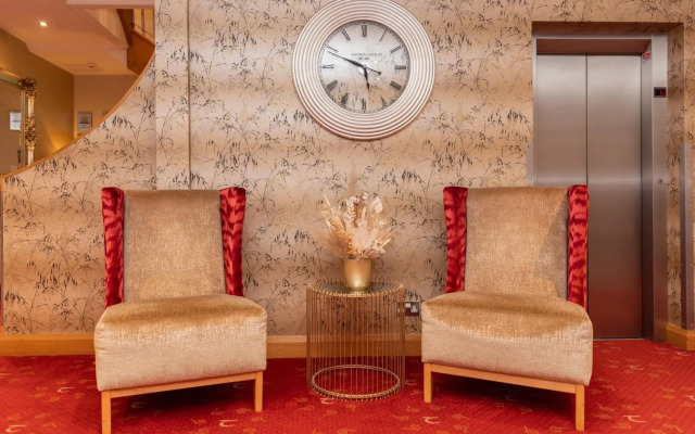 Tara Lodge