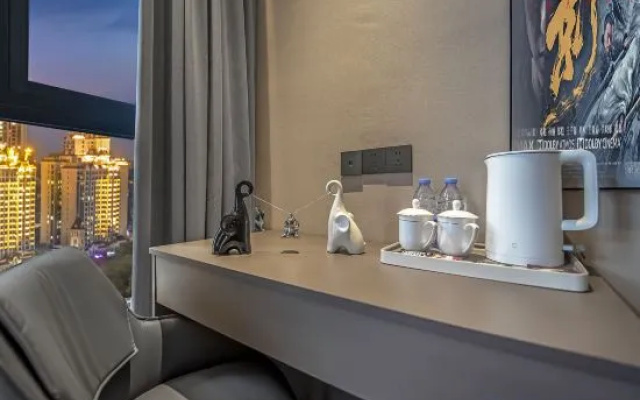 Huaxi Jinse Intelligent Cinema Hotel (Neijiang High-speed Railway North Station) – Guest Rooms – Neijiang
