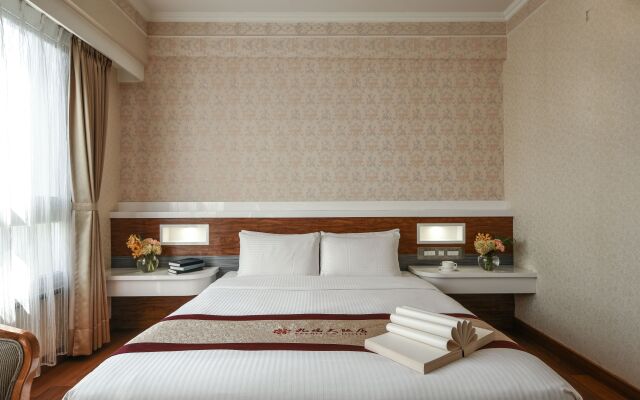Ever Luck Hotel