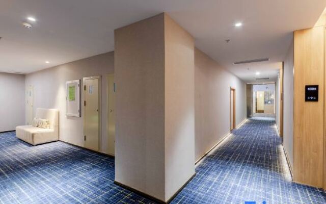 Meri Hotel (Taoyuan Subway Station)