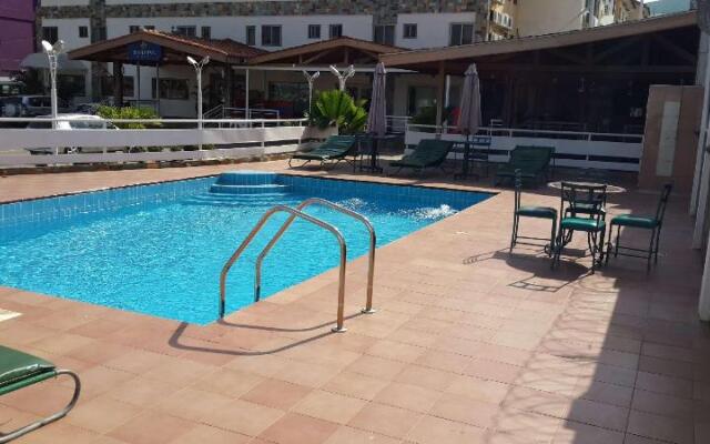 Ave Maria Hotel