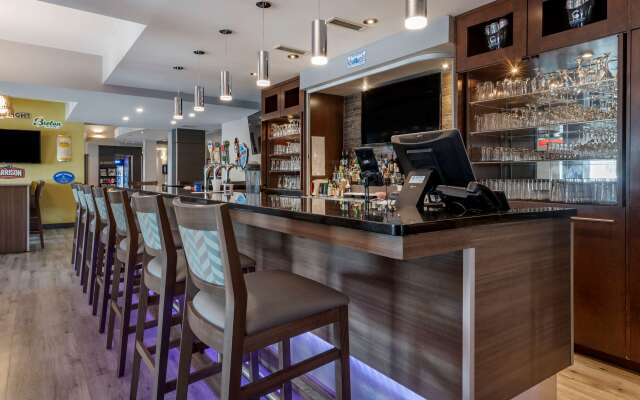 Best Western Plus Dartmouth Hotel & Suites