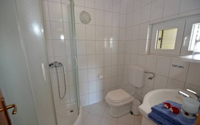 Holiday Apartment Home Simoni With Pool