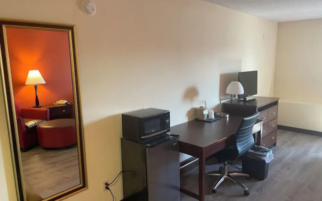Ramada Lansing Hotel and Conference Center