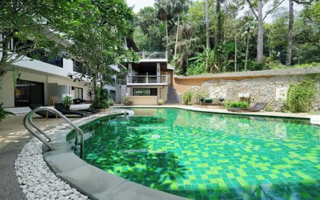 Tropical View Condo in Hillside - SGC1
