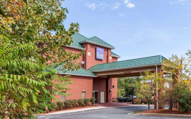 Sleep Inn & Suites Near Joint Base Andrews - Washington Area