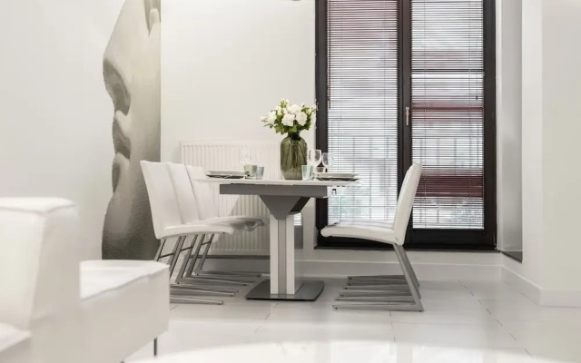 Minimalist Apartment Poznan by Renteres