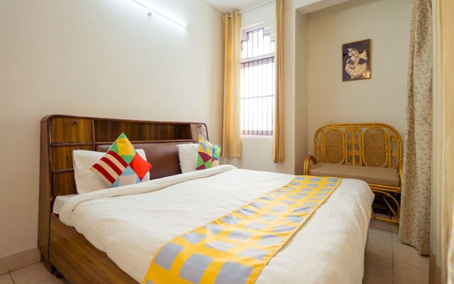 OYO 13726 Home Cozy 3BHK Hathi Paon Road