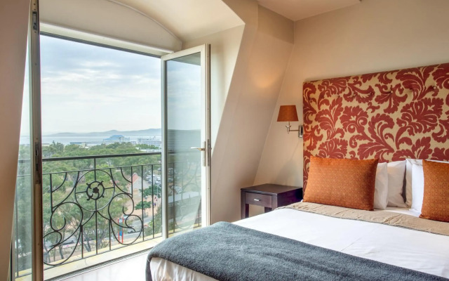 Апартаменты Cape Royale Residences