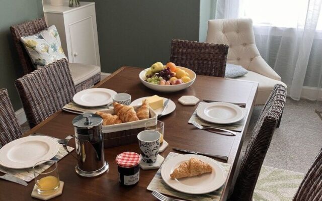 Chic City Centre Georgian Maisonette