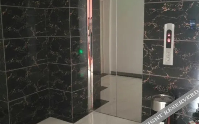 Ningming Yuelai Holiday Hotel