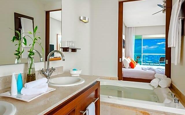 Mayan Palace Acapulco Golf