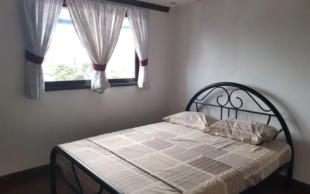 European Condo Rentals Toril