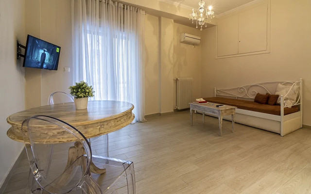 Parthenon Stones apt in Koukaki area