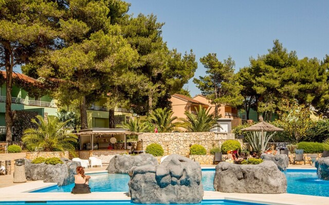 Tidy Apartment with Ac, Just 12 Km. From Sibenik