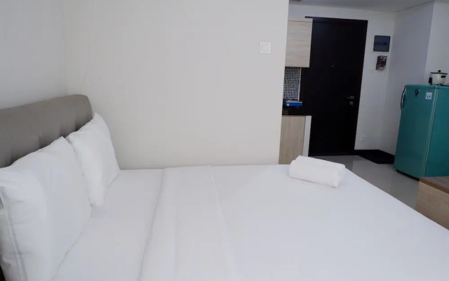 Close to Pool Studio Apartment Sky Terrace at Daan Mogot Baru